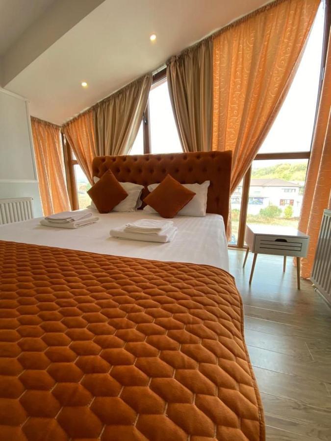 Ami Residence Bucharest Airport&Therme&Parking 奥托佩尼 外观 照片