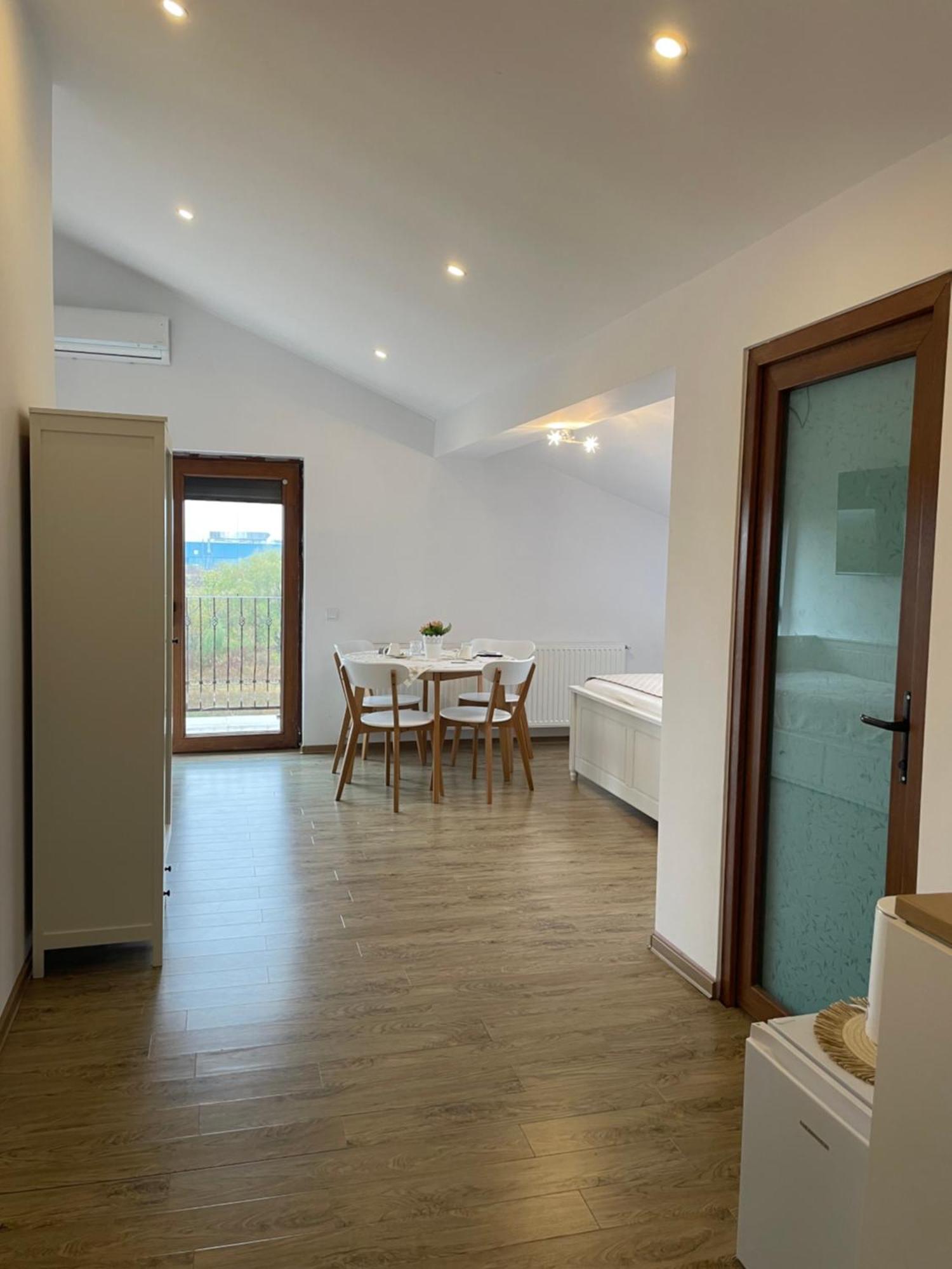 Ami Residence Bucharest Airport&Therme&Parking 奥托佩尼 外观 照片