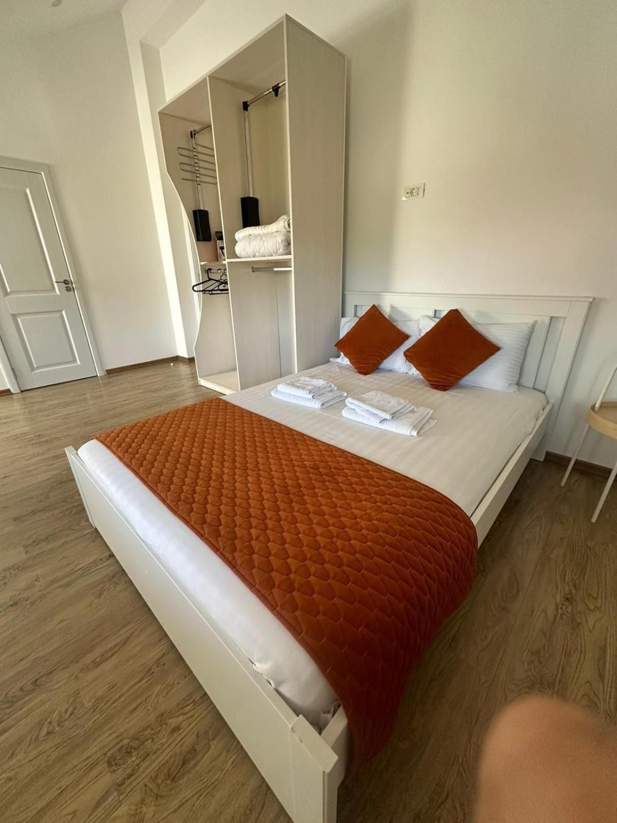 Ami Residence Bucharest Airport&Therme&Parking 奥托佩尼 外观 照片